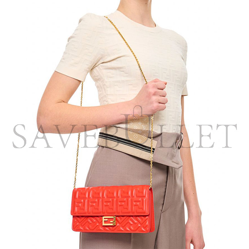 FENDI WALLET ON CHAIN BAGUETTE 8M0498AAJDF1NPY (21*11.5*5cm)